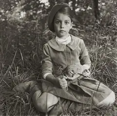 Diane Arbus, Child in a Beret, New York City, 1962, Gelatin silver print on Agfa paper, printed 1962 by Neil Selkirk