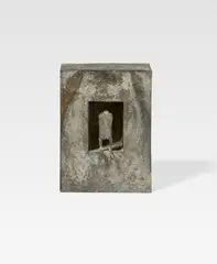 Fritz Koenig, Kleines Kastenvotiv, 1969, Bronze