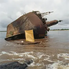 Tim Hetherington, Capsized boat, Greenville, Liberia, 2005, Chromogenic print mounted on cardboard
