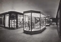 Werner Mantz, Untitled (Window displays), 1928, Vintage gelatin silver print