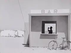 Piergiorgio Branzi, Spiaggia a Senigallia, 1958, Gelatin silver print, printed later