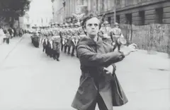 Gundula Schulze Eldowy, Der Führer, 1986, Gelatin silver print