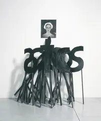 Thomas Zipp, Ceci n'est pas, 2005, Installation: 1 canvas (oil and tacks on canvas) and 12 wooden sculptures, painted in grey. Canvas: