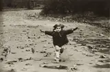 Diane Arbus, Child running in the Parc, New York City, 1963, Gelatin silver print on Agfa paper, printed 1963 by Neil Selkirk