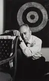 Abe Frajndlich, Leo Castelli with Jasper Johns' target