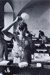Will McBride, Berührung Mike der sich wäscht, Schule Schloss Salem, 1963, Gelatin silver print, printed later