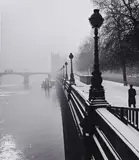 Wolfgang Suschitzky, Embankment, London, 1947, Gelatin silver print, printed later