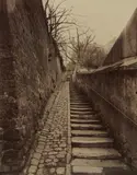 Eugène Atget, Passage des Eaux entre la rue Raynouard et le quai de Passy, Paris (16ème arr.), 1901, Albumen print