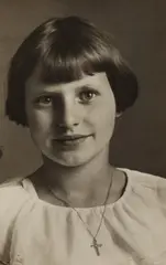 Portrait einer Konfirmandin by August Sander, 1932, Vintage gelatin silver print, offered Dec 2022