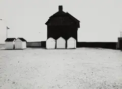 Robert Häusser, Das Haus am Strand, 1994, Gelatin silver print