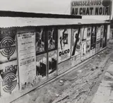Anneliese Kretschmer, Reklame am Strand in St. Malo, 1930, Vintage gelatin silver print