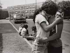 Joseph Szabo, The Kiss, 1977, Gelatin silver print, printed later