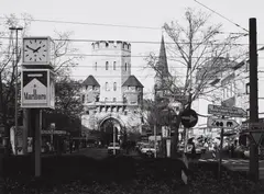 Wilhelm Schürmann, Köln Chlodwigplatz, 1990, Gelatin silver print on Agfa paper