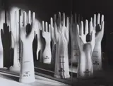 Peter Keetman, Porzellan-Hände, 1958, Ferrotyped gelatin silver print on Agfa paper, printed later