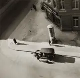 Eva Besnyö, Starnberger Straße, Berlin, 1931, Gelatin silver print, printed c.
