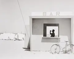Piergiorgio Branzi, Spiaggia di Senigallia con Bar, Adriatico, 1958, Gelatin silver print, printed later