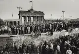 Barbara Klemm, Fall der Mauer, Berlin, 10. November 1989, 1989, Gelatin silver print