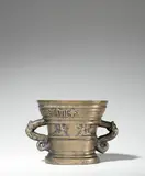 Werkstatt Hachmann, An early Hachmann mortar with dolphin handles