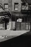 F.C. Gundlach, Robert Frank vor seinem Studio, Mercer Street, New York City