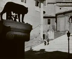 Auf dem Kapitol, Rom by Herbert List, Probably around 1950, Vintage ferrotyped gelatin silver print on Agfa-Brovira paper, sold Jun 2020