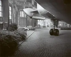 Thomas Lüttge, Stopover, 1983, Selenium-toned gelatin silver print, printed