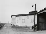 Heinrich Riebesehl, Diekmannshausen, Wesermarsch (from the series: Gewerbebauten), February 1982, Gelatin silver print, printed