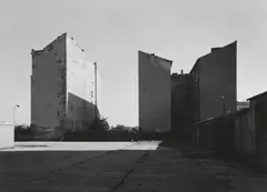 Ulrich Wüst, Berlin Mitte, Köpenicker Straße/Engeldamm, 1995, Gelatin silver print