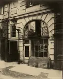 Eugène Atget, Boutique 19 Place Dauphine, Albumen print