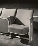 Karl Hugo Schmölz, Funkhaus, Polstergestühl im Großen Sendesaal