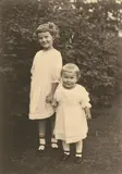 August Sander, Ruth and Ina Göbel, Dierdorf