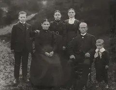 August Sander, Familienportrait, 1920s, Vintage gelatin silver print