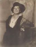 Heinrich Kühn, Mrs. Richter, probably around 1913, Multiple oil transfer print on Japan paper