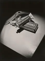 Jaroslav Rössler, Untitled (Chlorodont), Early 1930s, Vintage gelatin silver print