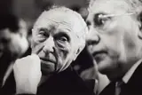 Robert Lebeck, Konrad Adenauer mit Staatssekretär Hans Globke, Bonn