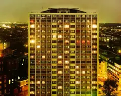 Rut Blees Luxemburg, Towering Inferno, 1995, C-Print auf Aluminium
