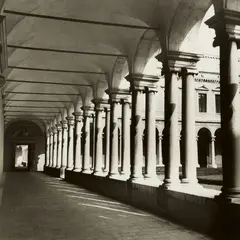 Erika Kiffl, Venedig Venedig Klostergang, 1978, 2 gelatin silver prints. Von