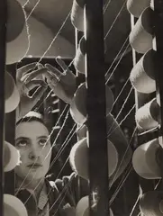 Lajos Szabó, Geschickte Hände, c. 1937, Vintage gelatin silver print