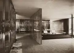 Berliner Bild-Bericht, Deutscher Pavillon, Weltausstellung Barcelona, Blick in den Innenraum, 1929, Vintage gelatin silver print