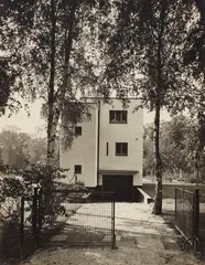 Wochenendhaus in Reinbek, Hamburg by Ernst Scheel, 1927, Vintage gelatin silver print, sold Jun 2016