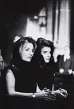Robert Lebeck, Jackie Kennedy und Lee Radziwill am Sarg von Robert Kennedy, New York