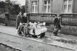 Rolf Gillhausen, Kindergartenausflug in einer Kleinstadt (Kindergarten field trip in a small town, from the series: "DDR von innen"), 1963, Gelatin silver print, printed