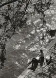 Alfred Eisenstaedt, Siesta on the right bank of the river Seine