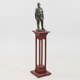 Lauri Leppänen, Jaeger, patinated bronze