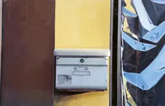 Daniel Behrendt, "Postkasten" (Tag der deutschen Einheit), 2007, Öl auf Leinwand