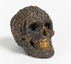Christoph Knecht, Ohne Titel (Erdnussschädel), 2012, Bronze, braun patiniert