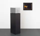 Matej Košir, Nach Cornelis Gerritsz. Decker: Die Schmiede, 2009, C-Print und Metallbox auf schwarzem Sockel