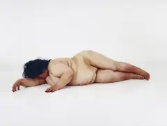 Katarzyna Kozyra, Kobiety czekaja (Women Are Waiting 03), 1998/2012, C-Print/Diasec