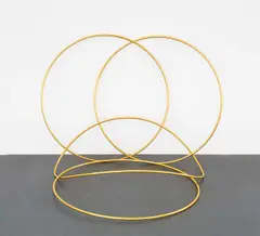 Alicja Kwade, Zwischenoption, 2011, Messing