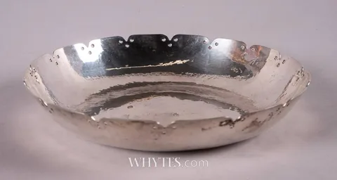 Pádraig Ó Mathúna, SAINT OLIVER PLUNKETT CANONISATION, 1975, Irish silver salver; (no. 6 of 9 made)