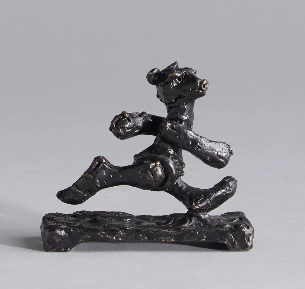 Patrick O'Reilly, WALKING BEAR, 2011, bronze